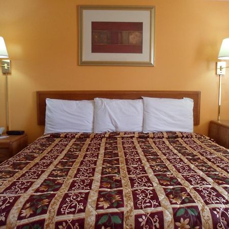 Rodeway Inn & Suites Austin Zewnętrze zdjęcie