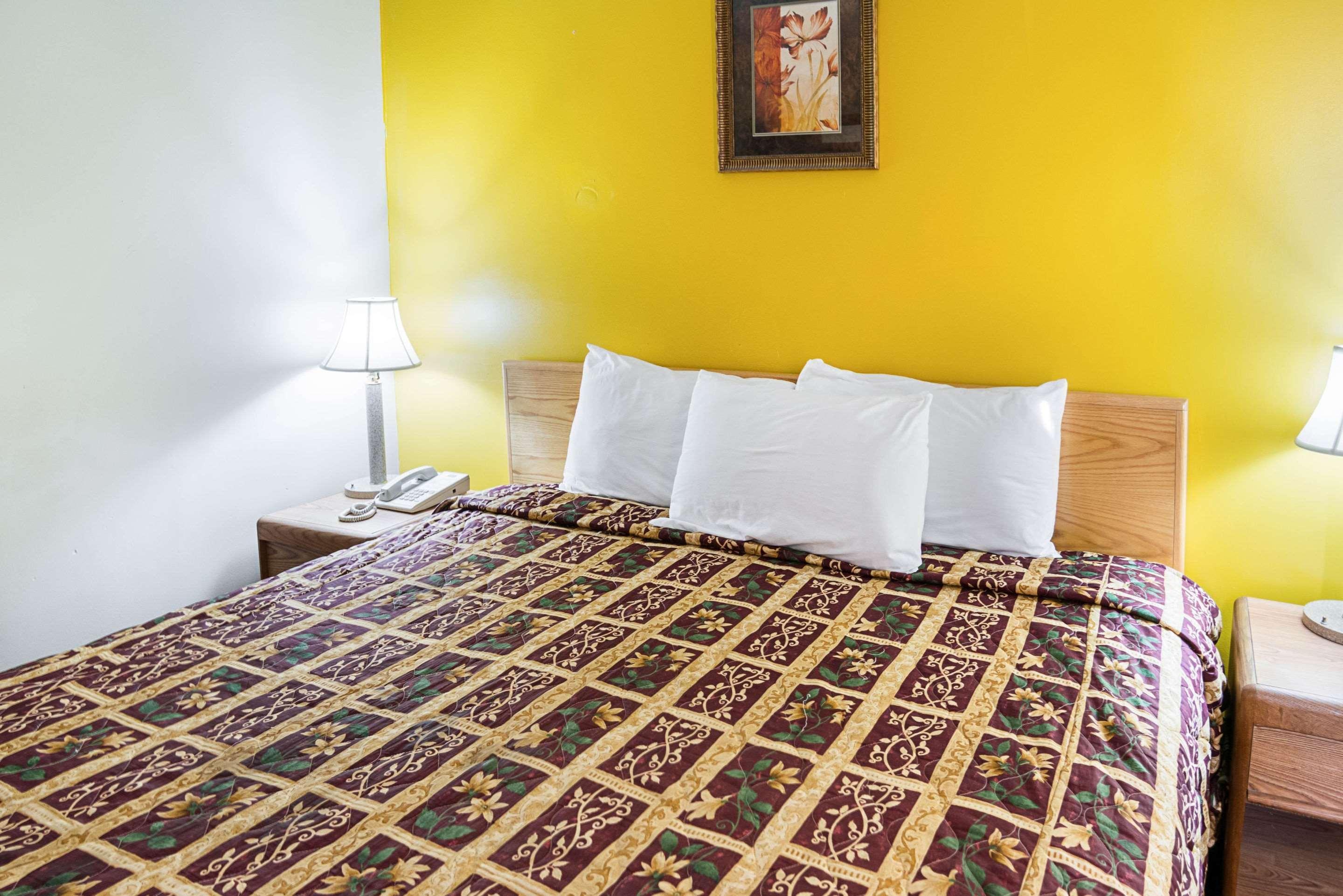 Rodeway Inn & Suites Austin Zewnętrze zdjęcie