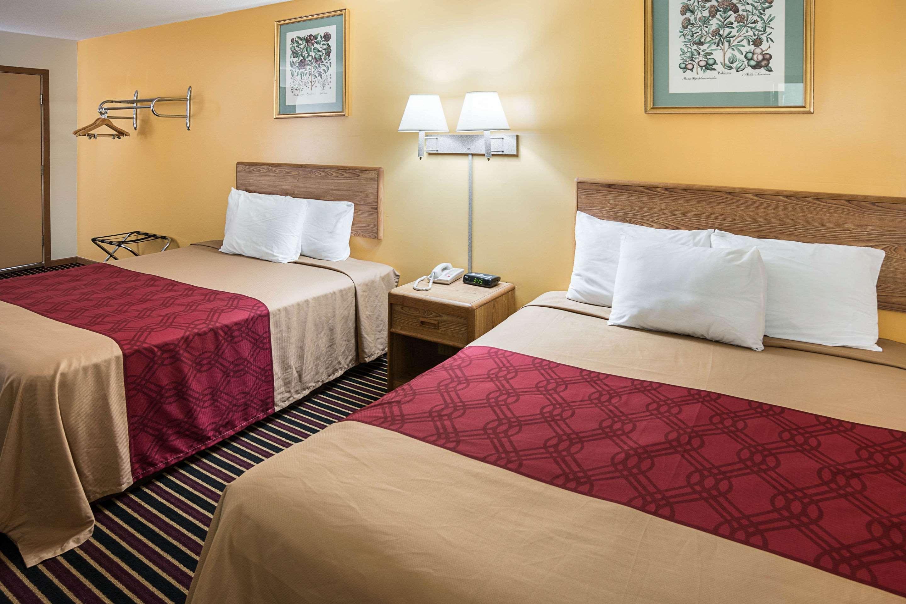 Rodeway Inn & Suites Austin Zewnętrze zdjęcie
